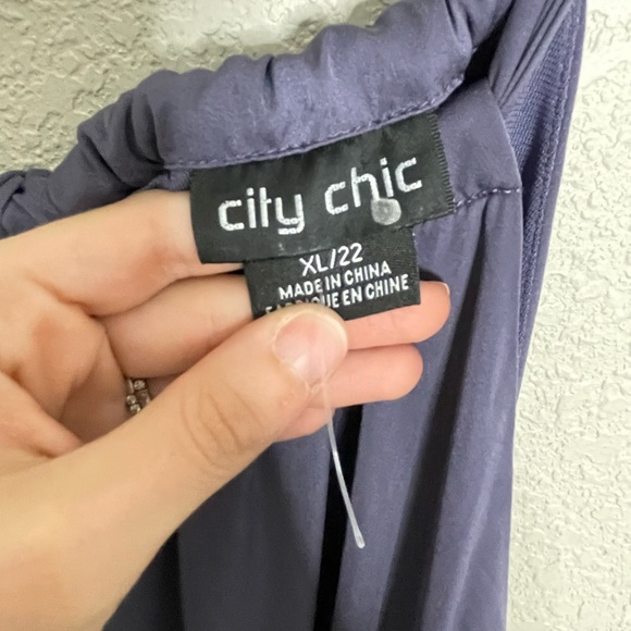 City Chic Iconic Dress in Dusty Lilac Tiered XL/22 - Picture 3 of 7